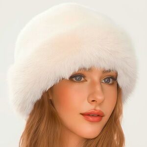 Elegant White Fur Women's Hat
